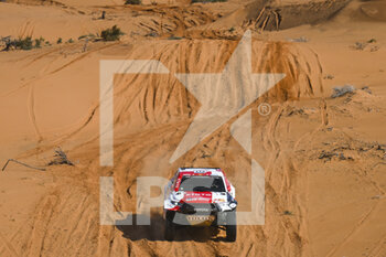 2023-01-05 - 217 LATEGAN Henk (zaf), CUMMINGS Brett (zaf), Toyota Gazoo Racing, Toyota Hilux, Auto, action during the Stage 5 of the Dakar 2023 around Haïl, on January 5th, 2023 in Haïl, Saudi Arabia - AUTO - DAKAR 2023 - STAGE 5 - RALLY - MOTORS