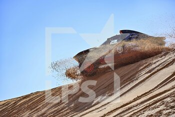 2023-01-05 - 207 SAINZ Carlos (spa), CRUZ Lucas (spa), Team Audi Sport, Audi RS Q e-tron E2, Auto, action during the Stage 5 of the Dakar 2023 around Haïl, on January 5th, 2023 in Haïl, Saudi Arabia - AUTO - DAKAR 2023 - STAGE 5 - RALLY - MOTORS