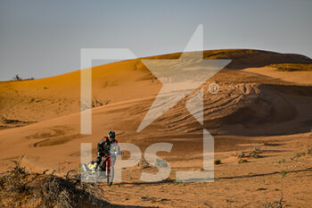 2023-01-05 - 05 BARREDA Joan (spa), Monster Energy JB Team, Moto, Motul, action during the Stage 5 of the Dakar 2023 around Haïl, on January 5th, 2023 in Haïl, Saudi Arabia - AUTO - DAKAR 2023 - STAGE 5 - RALLY - MOTORS