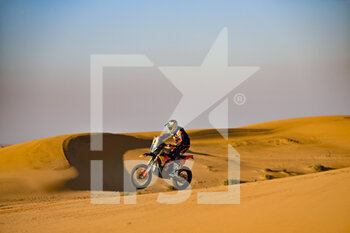 2023-01-06 - 08 PRICE Toby (aus), Red Bull KTM Factory Racing, KTM, Moto, FIM W2RC, action during the Stage 6 of the Dakar 2023 between Haïl and Riyadh, on January 6th, 2023 in Haïl, Saudi Arabia - AUTO - DAKAR 2023 - STAGE 6 - RALLY - MOTORS