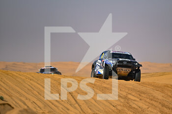 2023-01-06 - 215 VAN LOON Erik (nld), DELAUNAY Sébastien (fra), Overdrive Racing, Toyota Hilux, Auto, FIA W2RC, action during the Stage 6 of the Dakar 2023 between Haïl and Riyadh, on January 6th, 2023 in Haïl, Saudi Arabia - AUTO - DAKAR 2023 - STAGE 6 - RALLY - MOTORS