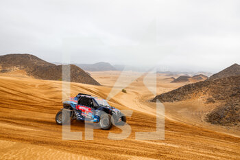 2023-01-07 - 414 TAYLOR Molly (aus), SHORT Andrew (usa), South Racing Can-Am, BRP, SSV, FIA W2RC, Motul, action during the Stage 7 of the Dakar 2023 between Riyadh and Al Duwadimi, on January 7th, 2023 in Al Duwadimi, Saudi Arabia - AUTO - DAKAR 2023 - STAGE 7 - RALLY - MOTORS