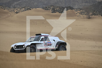 2023-01-07 - 221 AL QASSIMI Sheikh Khalid (are), FLOENE Ola (nor), X-Raid Mini JCW Team, Mini John Cooper Works Buggy, Auto, action during the Stage 7 of the Dakar 2023 between Riyadh and Al Duwadimi, on January 7th, 2023 in Al Duwadimi, Saudi Arabia - AUTO - DAKAR 2023 - STAGE 7 - RALLY - MOTORS