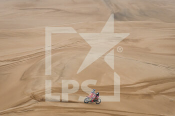 2023-01-08 - 11 CORNEJO FLORIMO José Ignacio (chl), Monster Energy Honda Team, Honda, Moto, FIM W2RC, Motul, action during the Stage 8 of the Dakar 2023 between Al Duwadimi and Riyadh, on January 8th, 2023 in Riyadh, Saudi Arabia - AUTO - DAKAR 2023 - STAGE 8 - RALLY - MOTORS
