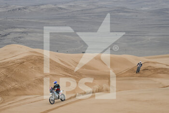 2023-01-08 - 40 MOORE Charan (zaf), LVLS Rally, Husqvarna, Moto, Original by Motul, Motul, action during the Stage 8 of the Dakar 2023 between Al Duwadimi and Riyadh, on January 8th, 2023 in Riyadh, Saudi Arabia - AUTO - DAKAR 2023 - STAGE 8 - RALLY - MOTORS