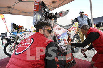 2023-01-09 - 49 ZACCHETTI Cesare (ita), Team Lucky Explorer, MV Augusta, KTM, Moto, Original by Motul, Motul, action during the Stage 6 of the Dakar 2023 between Haïl and Riyadh, on January 6th, 2023 in Haïl, Saudi Arabia - AUTO - DAKAR 2023 - STAGE 6 - RALLY - MOTORS