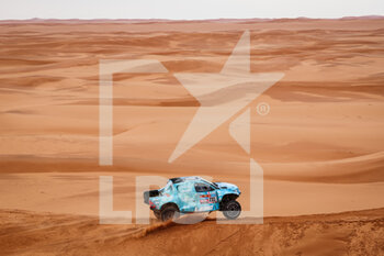 2023-01-10 - 231 DUMAS Romain (fra), DELFINO Max (fra), Rebellion Racing, Toyota Hilux, Auto, action during the Stage 9 of the Dakar 2023 between Riyadh and Haradh, on January 10th, 2023 in Haradh, Saudi Arabia - AUTO - DAKAR 2023 - STAGE 9 - RALLY - MOTORS