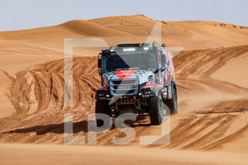 2023-01-10 - 502 VAN KASTEREN Janus (nld), RODEWALD Darek (pol), SNIJDERS Marcel (nld), BOSS Machinery Team de Rooy, Iveco, Trucks, action during the Stage 9 of the Dakar 2023 between Riyadh and Haradh, on January 10th, 2023 in Haradh, Saudi Arabia - AUTO - DAKAR 2023 - STAGE 9 - RALLY - MOTORS