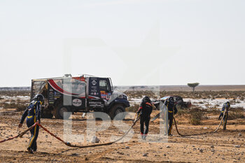 2023-01-10 - 511 VAN DEN BRINK Mitchel (nld), VAN DE POL Jarno (nld), TORRALLARDONA Moises (spa), Eurol Team de Rooy, Iveco, Trucks, action during the Stage 9 of the Dakar 2023 between Riyadh and Haradh, on January 10th, 2023 in Haradh, Saudi Arabia - AUTO - DAKAR 2023 - STAGE 9 - RALLY - MOTORS