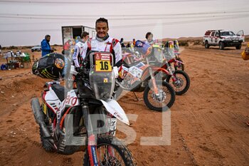 2023-01-10 - BRANCH Ross (bwa), Hero Motorsports Team Rally, Hero, Moto, FIM W2RC, Motul, portrait during the Stage 9 of the Dakar 2023 between Riyadh and Haradh, on January 10th, 2023 in Haradh, Saudi Arabia - AUTO - DAKAR 2023 - STAGE 9 - RALLY - MOTORS