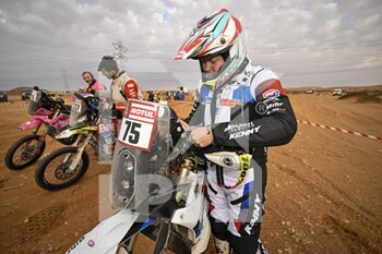 2023-01-10 - LECONTE Edouard (fra), Team Dumontier Racing, KTM, Moto, portrait during the Stage 9 of the Dakar 2023 between Riyadh and Haradh, on January 10th, 2023 in Haradh, Saudi Arabia - AUTO - DAKAR 2023 - STAGE 9 - RALLY - MOTORS