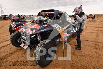 2023-01-10 - 314 GUTHRIE Mitchell (usa), WALCH Kellon (usa), Red Bull Off-Road Junior Team USA presented by BF Goodrich, SSV, FIA W2RC, during the Stage 9 of the Dakar 2023 between Riyadh and Haradh, on January 10th, 2023 in Haradh, Saudi Arabia - AUTO - DAKAR 2023 - STAGE 9 - RALLY - MOTORS