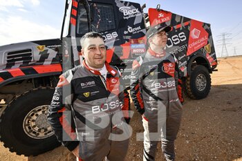2023-01-10 - 502 VAN KASTEREN Janus (nld), RODEWALD Darek (pol), SNIJDERS Marcel (nld), BOSS Machinery Team de Rooy, Iveco, Trucks, portrait during the Stage 9 of the Dakar 2023 between Riyadh and Haradh, on January 10th, 2023 in Haradh, Saudi Arabia - AUTO - DAKAR 2023 - STAGE 9 - RALLY - MOTORS