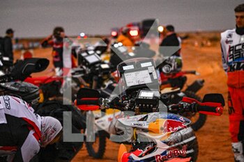 2023-01-10 - Moto illustration during the Stage 9 of the Dakar 2023 between Riyadh and Haradh, on January 10th, 2023 in Haradh, Saudi Arabia - AUTO - DAKAR 2023 - STAGE 9 - RALLY - MOTORS