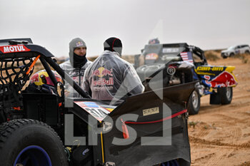 2023-01-10 - 314 GUTHRIE Mitchell (usa), WALCH Kellon (usa), Red Bull Off-Road Junior Team USA presented by BF Goodrich, SSV, FIA W2RC, during the Stage 9 of the Dakar 2023 between Riyadh and Haradh, on January 10th, 2023 in Haradh, Saudi Arabia - AUTO - DAKAR 2023 - STAGE 9 - RALLY - MOTORS