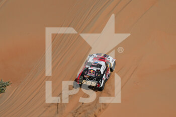 2023-01-11 - 200 AL-ATTIYAH Nasser (qat), BAUMEL Mathieu (fra), Toyota Gazoo Racing, Toyota Hilux, Auto, FIA W2RC, action during the Stage 10 of the Dakar 2023 between Haradh and Shaybah, on January 11, 2023 in Shaybah, Saudi Arabia - AUTO - DAKAR 2023 - STAGE 10 - RALLY - MOTORS