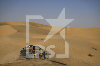 2023-01-11 - 302 GUTIERREZ HERRERO Cristina (spa), MORENO HUETE Pablo (spa), Red Bull Off-Road Junior Team USA presented by BF Goodrich, Can-Am, SSV, FIA W2RC, action during the Stage 10 of the Dakar 2023 between Haradh and Shaybah, on January 11, 2023 in Shaybah, Saudi Arabia - AUTO - DAKAR 2023 - STAGE 10 - RALLY - MOTORS