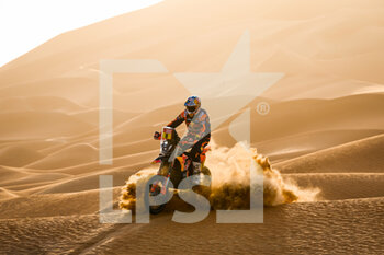 2023-01-13 - 08 PRICE Toby (aus), Red Bull KTM Factory Racing, KTM, Moto, FIM W2RC, action during the Stage 12 of the Dakar 2023 between Empty Quarter Marathon and Shaybah, on January 13, 2023 in Shaybah, Saudi Arabia - AUTO - DAKAR 2023 - STAGE 12 - RALLY - MOTORS