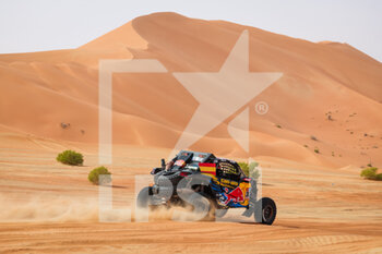 2023-01-13 - 302 GUTIERREZ HERRERO Cristina (spa), MORENO HUETE Pablo (spa), Red Bull Off-Road Junior Team USA presented by BF Goodrich, Can-Am, SSV, FIA W2RC, action during the Stage 12 of the Dakar 2023 between Empty Quarter Marathon and Shaybah, on January 13, 2023 in Shaybah, Saudi Arabia - AUTO - DAKAR 2023 - STAGE 12 - RALLY - MOTORS
