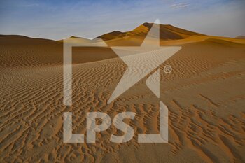 2023-01-13 - Landscape during the Stage 12 of the Dakar 2023 between Empty Quarter Marathon and Shaybah, on January 13, 2023 in Shaybah, Saudi Arabia - AUTO - DAKAR 2023 - STAGE 12 - RALLY - MOTORS