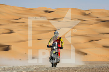 14/01/2023 - 118 LEPELLEY Benjamin (fra), Team Dumontier Racing, Husqvarna, Moto, action during the Stage 13 of the Dakar 2023 between Shaybah and Al-Hofuf, on January 14, 2023 in Al-Hofuf, Saudi Arabia - AUTO - DAKAR 2023 - STAGE 13 - RALLY - MOTORI
