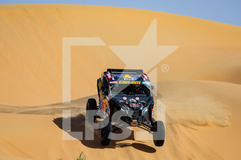 14/01/2023 - 302 GUTIERREZ HERRERO Cristina (spa), MORENO HUETE Pablo (spa), Red Bull Off-Road Junior Team USA presented by BF Goodrich, Can-Am, SSV, FIA W2RC, action during the Stage 13 of the Dakar 2023 between Shaybah and Al-Hofuf, on January 14, 2023 in Al-Hofuf, Saudi Arabia - AUTO - DAKAR 2023 - STAGE 13 - RALLY - MOTORI