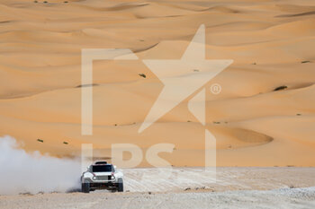 14/01/2023 - 221 AL QASSIMI Sheikh Khalid (are), FLOENE Ola (nor), X-Raid Mini JCW Team, Mini John Cooper Works Buggy, Auto, action during the Stage 13 of the Dakar 2023 between Shaybah and Al-Hofuf, on January 14, 2023 in Al-Hofuf, Saudi Arabia - AUTO - DAKAR 2023 - STAGE 13 - RALLY - MOTORI