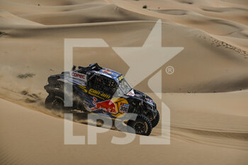 2023-01-14 - 300 LOPEZ CONTARDO Francisco (chl), LATRACH VINAGRE Juan Pablo (chl), Red Bull Can-Am Factory Racing, Can-Am, SSV, FIA W2RC, Motul, action during the Stage 13 of the Dakar 2023 between Shaybah and Al-Hofuf, on January 14, 2023 in Al-Hofuf, Saudi Arabia - AUTO - DAKAR 2023 - STAGE 13 - RALLY - MOTORS