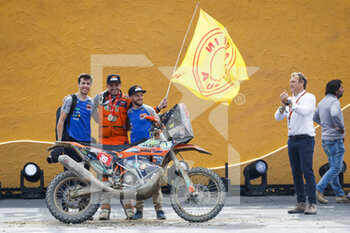 2023-01-15 - MELOT Benjamin (fra), Team Esprit KTM, KTM, Moto, Original by Motul, portrait during the Podium Finish of the Dakar 2023 in Damman, on January 15, 2023 in Damman, Saudi Arabia - AUTO - DAKAR 2023 - PODIUM FINISH - RALLY - MOTORS