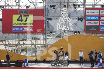 15/01/2023 - BENAVIDES Kevin (arg), Red Bull KTM Factory Racing, KTM, Moto, FIM W2RC, portrait during the Podium Finish of the Dakar 2023 in Damman, on January 15, 2023 in Damman, Saudi Arabia - AUTO - DAKAR 2023 - PODIUM FINISH - RALLY - MOTORI