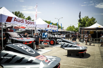 2023-07-20 - Team Audi Sport, Audi Sport RS Q E-Tron, portrait Service park, assistance, Ambiance atmosphere during the 2023 Baja Espana Aragon, 4th round of the FIA World Cup for Cross-Country Bajas, from July 20 to 23, 2023 in Teruel, Spain - AUTO - BAJA ESPANA ARAGON 2023 - RALLY - MOTORS