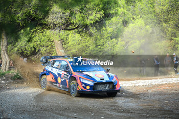 2023-09-08 - Thierry Neuville of Belgium and Martijn Wydaeghe of Belgium are competing with their Hyundai I20 N Rally1 Hybrid #11 during Day One of the FIA World Rally Championship EKO Acropolis Rally on September 08, 2023 in Loutraki, Greece. - FIA WORLD RALLY CHAMPIONSHIP EKO ACROPOLIS RALLY - DAY ONE - RALLY - MOTORS