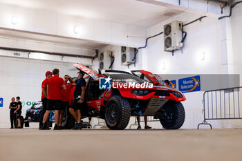 2023-10-11 - 203 LOEB Sébastien (fra), LURQUIN Fabian (bel), Bahrain Raid Xtreme, Prodrive Hunter, FIA W2RC, ambiance during the Administrative checks and Scrutineering of the Rallye du Maroc 2023, from October 11 to 12, 2023 in Agadir, Morocco - AUTO - RALLYE DU MAROC 2023 - RALLY - MOTORS