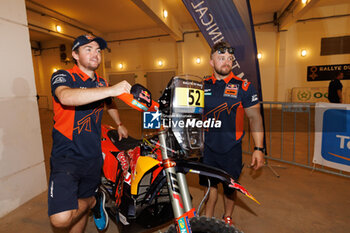 2023-10-12 - WALKNER Matthias (aut), Red Bull KTM Factory Racing, KTM 450 Rally Factory, FIM W2RC, portrait during the Administrative checks and Scrutineering of the Rallye du Maroc 2023, from October 11 to 12, 2023 in Agadir, Morocco - AUTO - RALLYE DU MAROC 2023 - RALLY - MOTORS