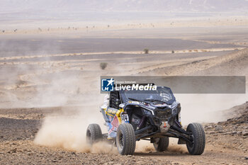 2023-10-17 - 304 LOPEZ CONTARDO Francisco (chi), ORTEGA GIL Diego (spa), Red Bull Can-Am Factory Team, Can-Am Maverick X3, FIA W2RC, action during the Stage 4 of the Rallye du Maroc 2023, on October 17, 2023 between Zagora and Merzouga, Morocco - AUTO - RALLYE DU MAROC 2023 - RALLY - MOTORS