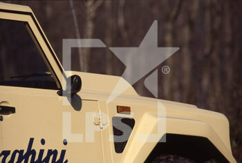 2023-04-12 - 1986 Lamborghini LM 002 - AUTOMOBILI LAMBORGHINI - HISTORIC - MOTORS