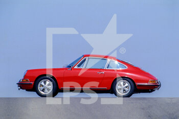 2023-04-24 - 1967 Porsche 911 S 2.0 short wheelbase - PORSCHE - ALL THE MODELS - HISTORIC - MOTORS