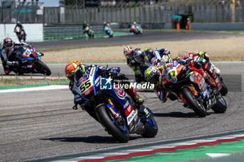 2023-07-15 - N°55 Andrea Locatelli ITA Yamaha YZF R1 Yamaha WorldSBK Team N°47 Alex Bassani ITA Ducati Panigale V4R Motocorsa Racing - PROMETEON ITALIAN ROUND FIM SUPERBIKE WORLD CHAMPIONSHIP 2023 - RACE1 - SUPERBIKE - MOTORS