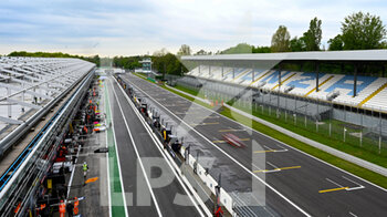 2023-04-21 - Fanatec GT2 European Series Free Practice 1,Pit wall - FANATEC GT WORLD CHALLENGE EUROPE POWERED BY AWS - 2023 MONZA  - GRAND TOURISM - MOTORS