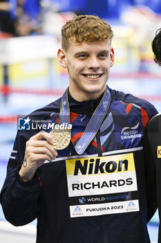 2023-07-25 - Matthew Richards (GBR) 1st place, Men's 200m Freestyle Final Medal Ceremony during the 20th FINA Swimming World Championships Fukuoka 2023 on July 25, 2023 at Marine Messe Fukuoka in Fukuoka, Japan - SWIMMING - WORLD CHAMPIONSHIPS 2023 - SWIMMING - SWIMMING