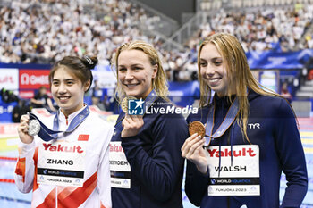 2023-07-30 - Yufei Zhang of China Silver medal, Sarah Sjöström of Sweden Gold medal, Gretchen Walsh of United States Bronze medal, Women's 50m Butterfly Medal Ceremony during the 20th FINA Swimming World Championships Fukuoka 2023 on July 29, 2023 at Marine Messe Fukuoka in Fukuoka, Japan - SWIMMING - WORLD CHAMPIONSHIPS 2023 - SWIMMING - SWIMMING