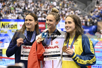 2023-07-31 - Summer McIntosh of Canada Gold medal, Katie Grimes of United States Silver medal, Jenna Forrester of Australia Bronze medal, Women's 400m Medley Medal Ceremony during the 20th FINA Swimming World Championships Fukuoka 2023 on July 30, 2023 at Marine Messe Fukuoka in Fukuoka, Japan - SWIMMING - WORLD CHAMPIONSHIPS 2023 - SWIMMING - SWIMMING