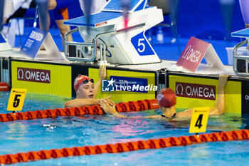 2023-12-05 - Abbie Wood of Great Britain and Shanahan Katie of Great Britain congratulating each other during Women’s 400m Individual Medley Heats at the LEN Short Course European Championships 2023 on December 5, 2023 in Otopeni, Romania - SWIMMING - LEN SHORT COURSE EUROPEAN CHAMPIONSHIPS 2023 - SWIMMING - SWIMMING