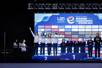 2023-12-05 - Team of Italy during the prize giving ceremony for Women´s 4x50m Freestyle at the LEN Short Course European Championships 2023 on December 5, 2023 in Otopeni, Romania - SWIMMING - LEN SHORT COURSE EUROPEAN CHAMPIONSHIPS 2023 - SWIMMING - SWIMMING