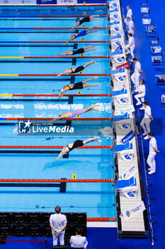 2023-12-06 - Swimmers dive during Women´s 200m Butterfly Heats at the LEN Short Course European Championships 2023 on December 6, 2023 in Otopeni, Romania - SWIMMING - LEN SHORT COURSE EUROPEAN CHAMPIONSHIPS 2023 - DAY 2 - SWIMMING - SWIMMING