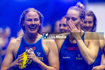 07/12/2023 - Sweeden swimmers celebrating the win during Women’s 4x50m Medley Relay at the LEN Short Course European Championships 2023 on December 7, 2023 in Otopeni, Romania - SWIMMING - LEN SHORT COURSE EUROPEAN CHAMPIONSHIPS 2023 - DAY 3 - NUOTO - NUOTO