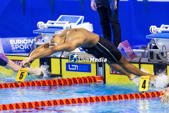 07/12/2023 - Ndoye-Brouard Yohann of France diving during Men’s 100m Backstroke Semifinal 1 at the LEN Short Course European Championships 2023 on December 7, 2023 in Otopeni, Romania - SWIMMING - LEN SHORT COURSE EUROPEAN CHAMPIONSHIPS 2023 - DAY 3 - NUOTO - NUOTO