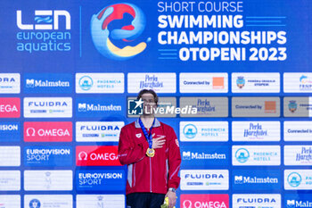 08/12/2023 - Ponti Noe of Switzerland during the podium ceremony for Men’s 200m Butterfly at the LEN Short Course European Championships 2023 on December 8, 2023 in Otopeni, Romania - SWIMMING - LEN SHORT COURSE EUROPEAN CHAMPIONSHIPS 2023 - DAY 4 - NUOTO - NUOTO
