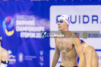 08/12/2023 - David Popvici of Romania preparing for Men’s 200m Freestyle Semifinal 2 at the LEN Short Course European Championships 2023 on December 8, 2023 in Otopeni, Romania - SWIMMING - LEN SHORT COURSE EUROPEAN CHAMPIONSHIPS 2023 - DAY 4 - NUOTO - NUOTO