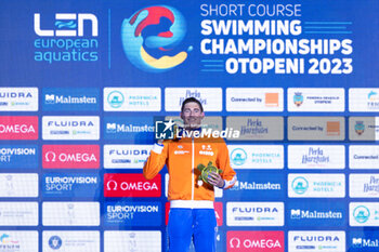 09/12/2023 - Corbeau Caspar of the Netherlands during the podium ceremony for Men’s 200m Breaststroke at the LEN Short Course European Championships 2023 on December 9, 2023 in Otopeni, Romania - SWIMMING - LEN SHORT COURSE EUROPEAN CHAMPIONSHIPS 2023 - DAY 5 - NUOTO - NUOTO